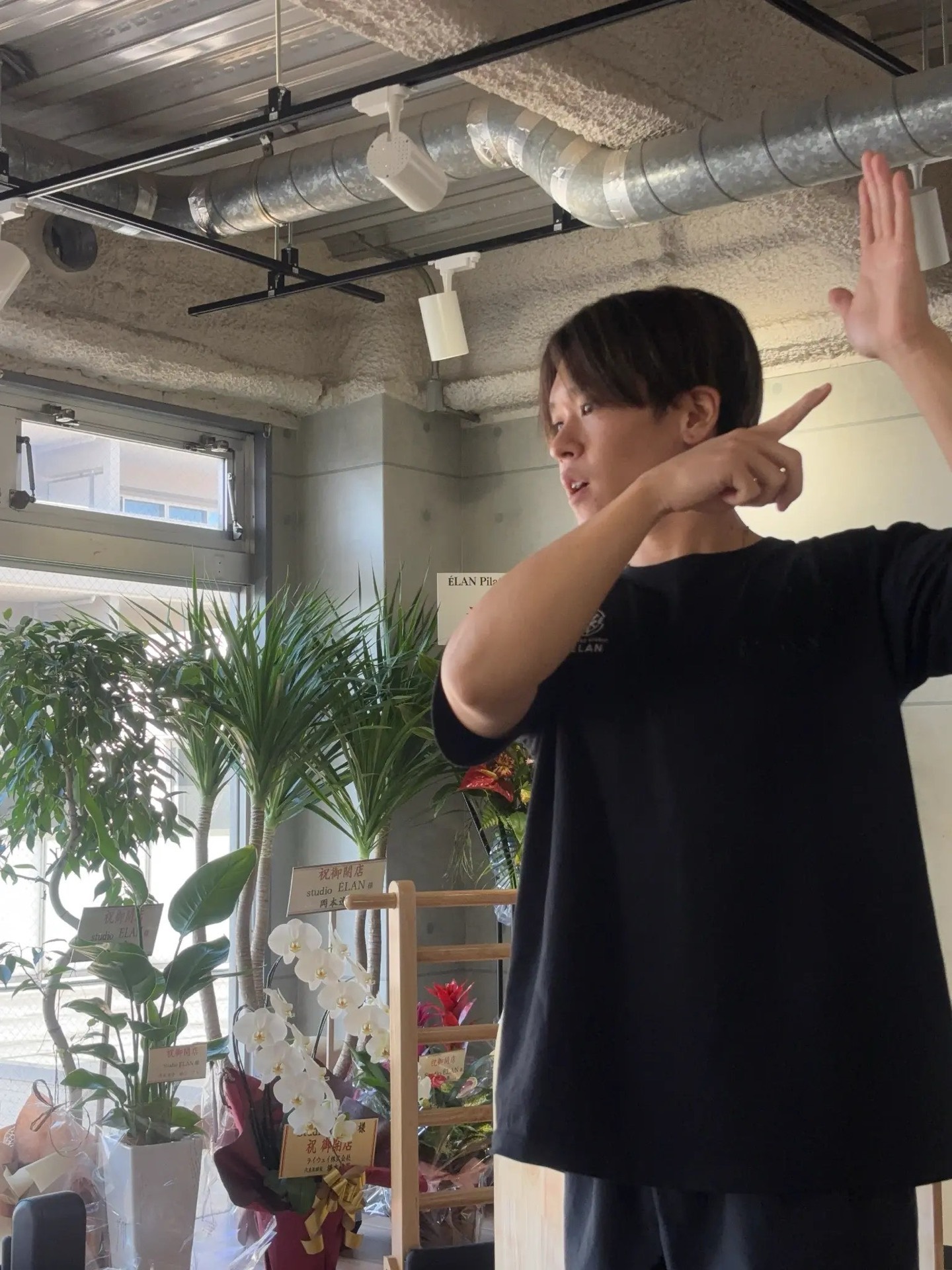 代表トレーナー 岡本健吾 — ÉLAN Pilates Studio